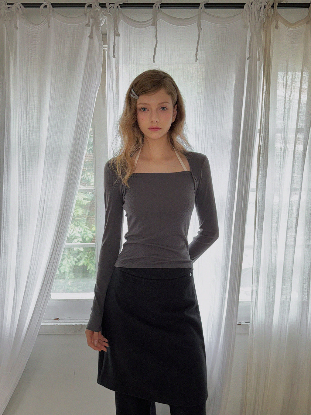 [TWEE] Vented Halter Contrast Strap Long-Sleeve T-Shirt