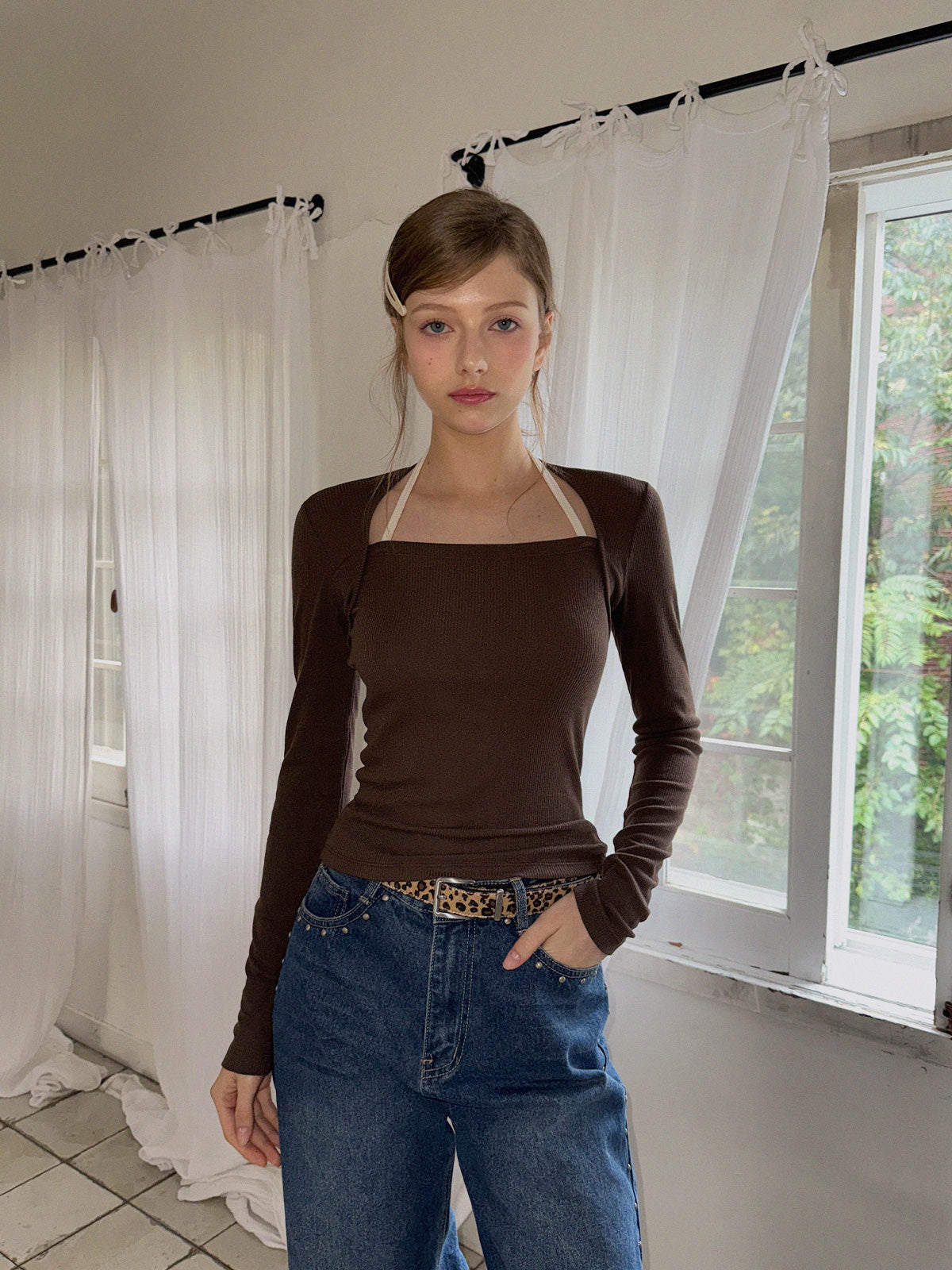 [TWEE] Vented Halter Contrast Strap Long-Sleeve T-Shirt