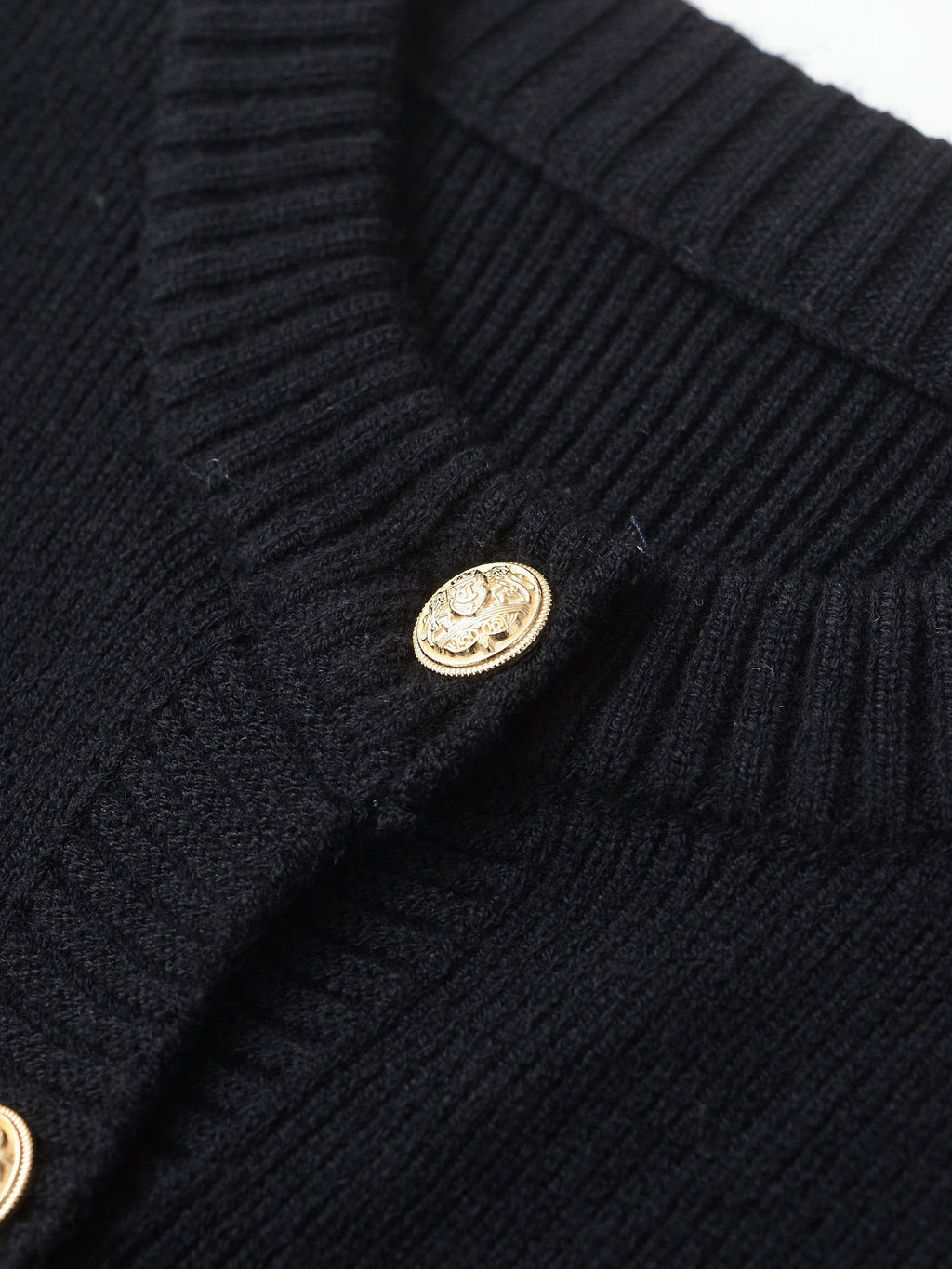 ZARZ's self-made new women's dress with European and American style is a classic, fashionable and versatile button-decorated woolen