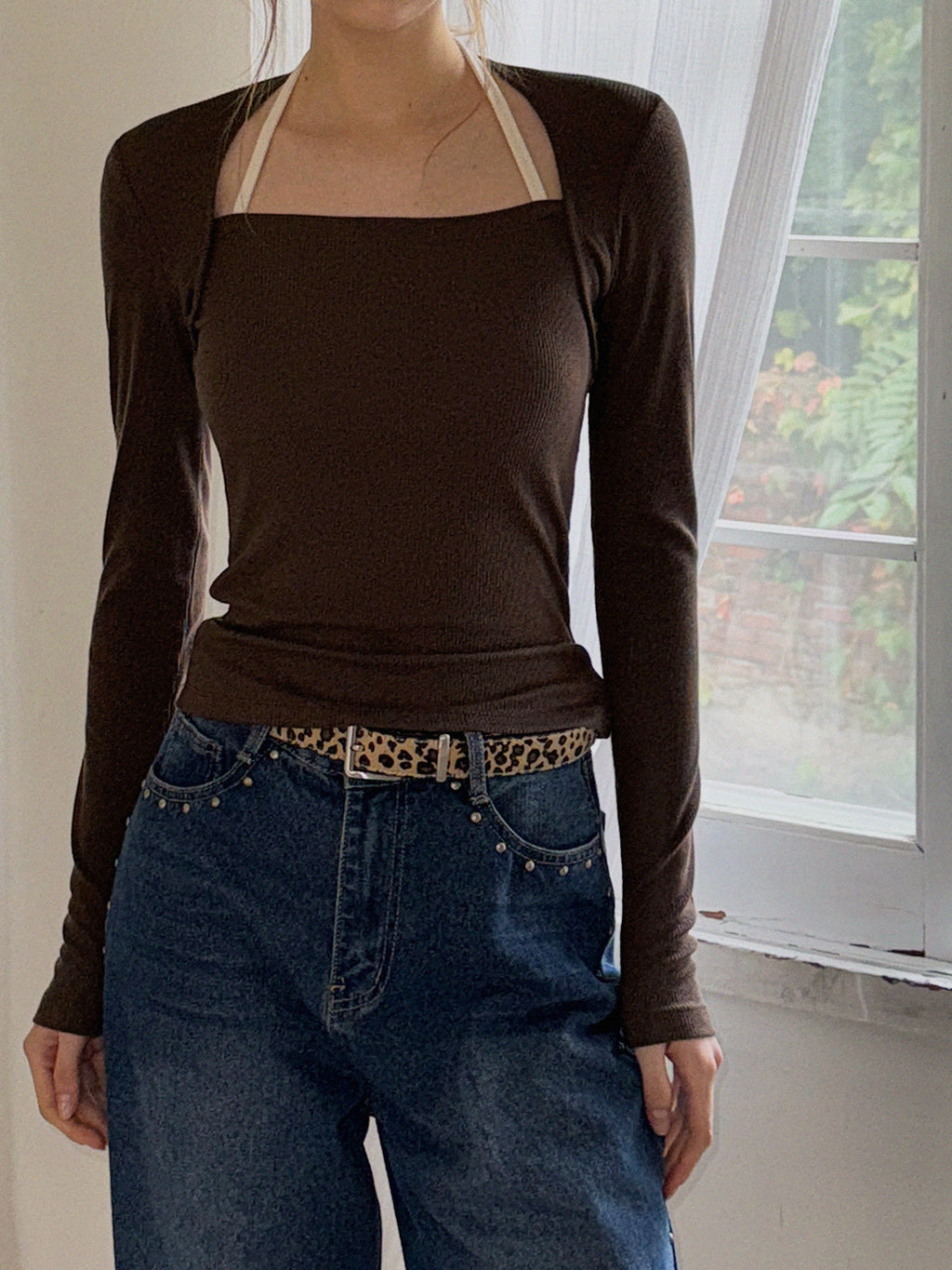 [TWEE] Vented Halter Contrast Strap Long-Sleeve T-Shirt